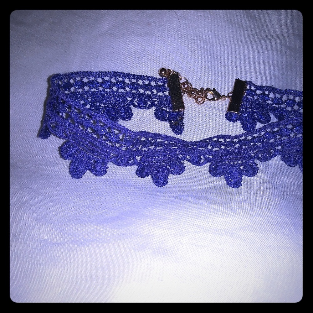 Blue choker